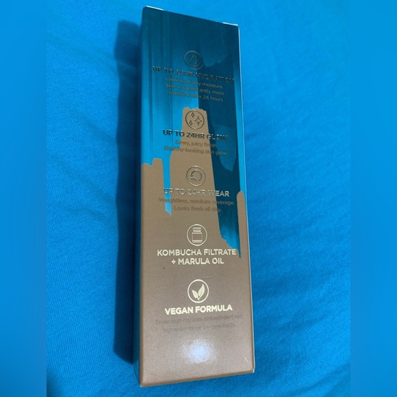 Urban Decay stay naked hydromaniac tinted glow hydrator - Picture 2 of 2